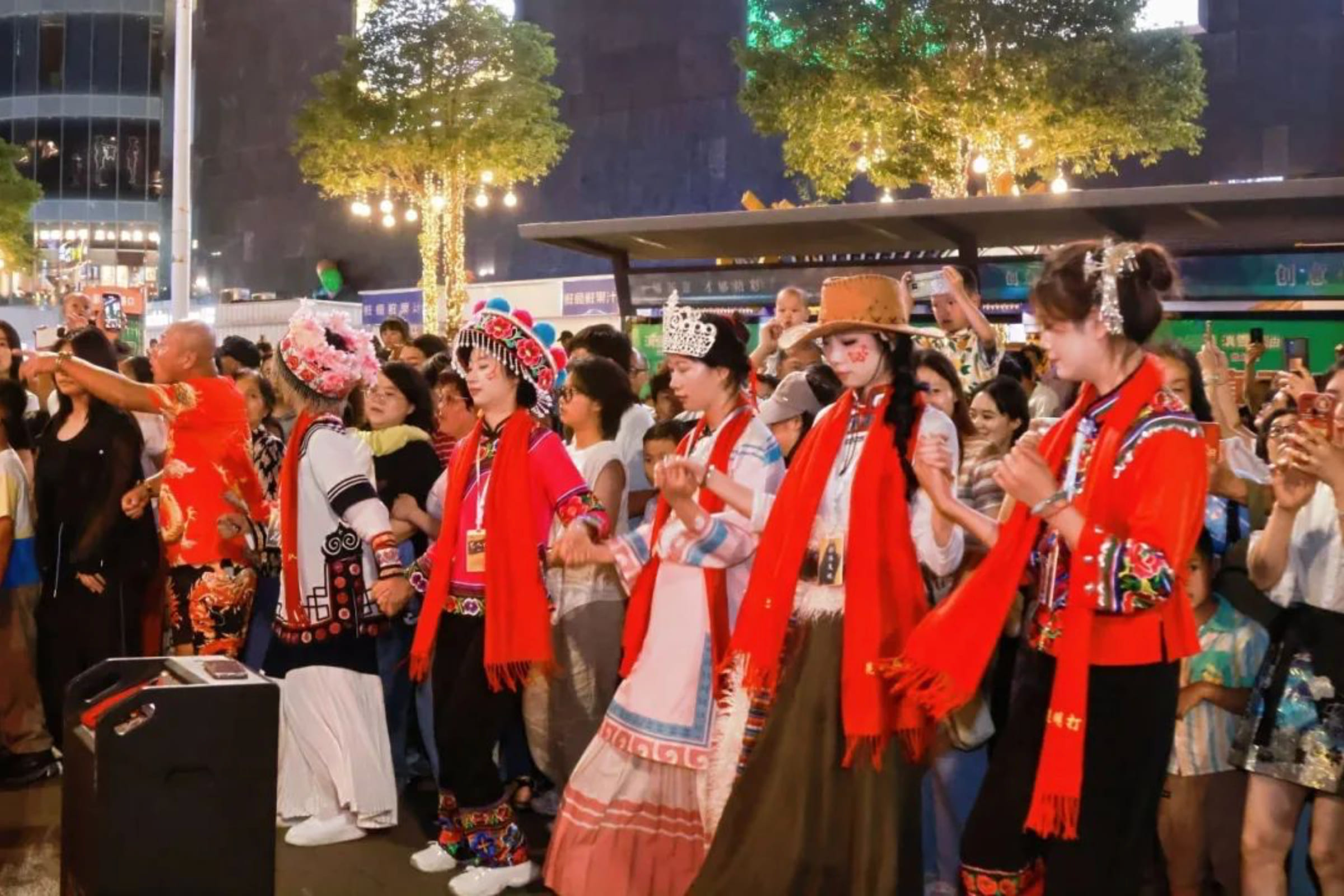 Chenggong District’s “Tidal Market” Ignites Kunming’s Midsummer Night-Time Economy